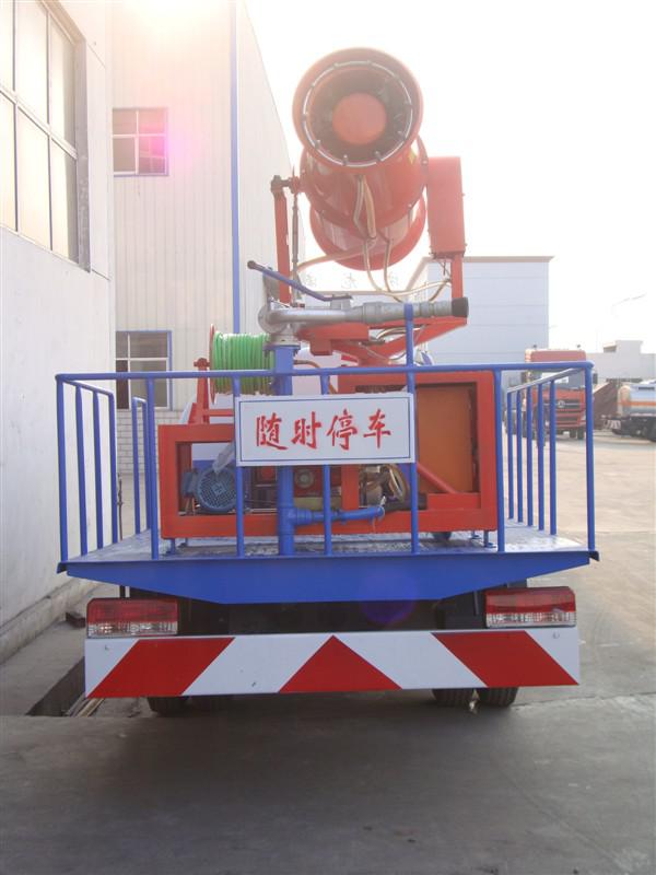 東風小霸王噴藥車 東風小霸王噴藥車