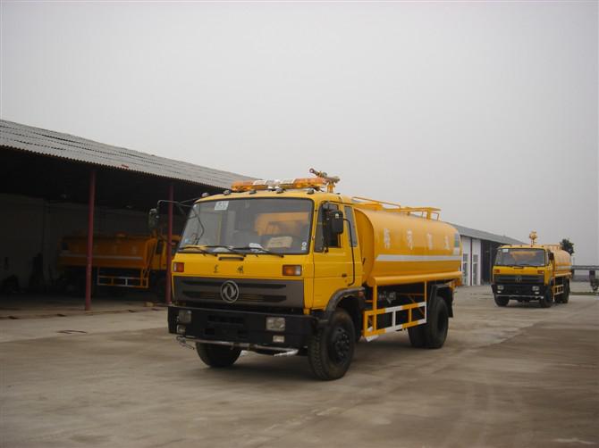 東風(fēng)153灑水車 東風(fēng)153灑水車