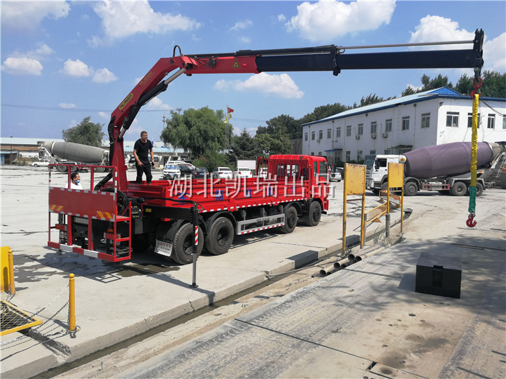 �z��܇���a���b