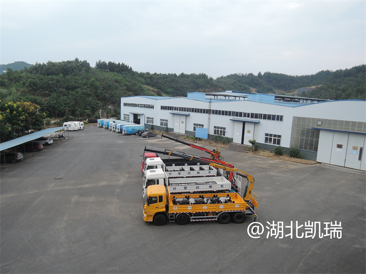 四臺“匯斯誠”牌計量檢衡車(俯視圖) 四臺“匯斯誠”牌計量檢衡車(俯視圖)